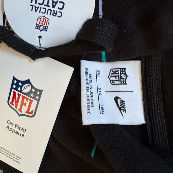 CINCINNATI BENGALS CRUCIAL CATCH HOODIE. (NWT) - Picture 7 of 8